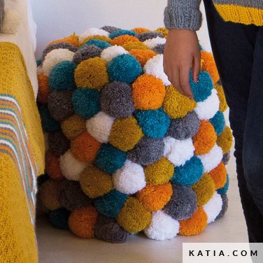 schema maglia uncinetto casa pouf primavera estate katia 6124 75 p