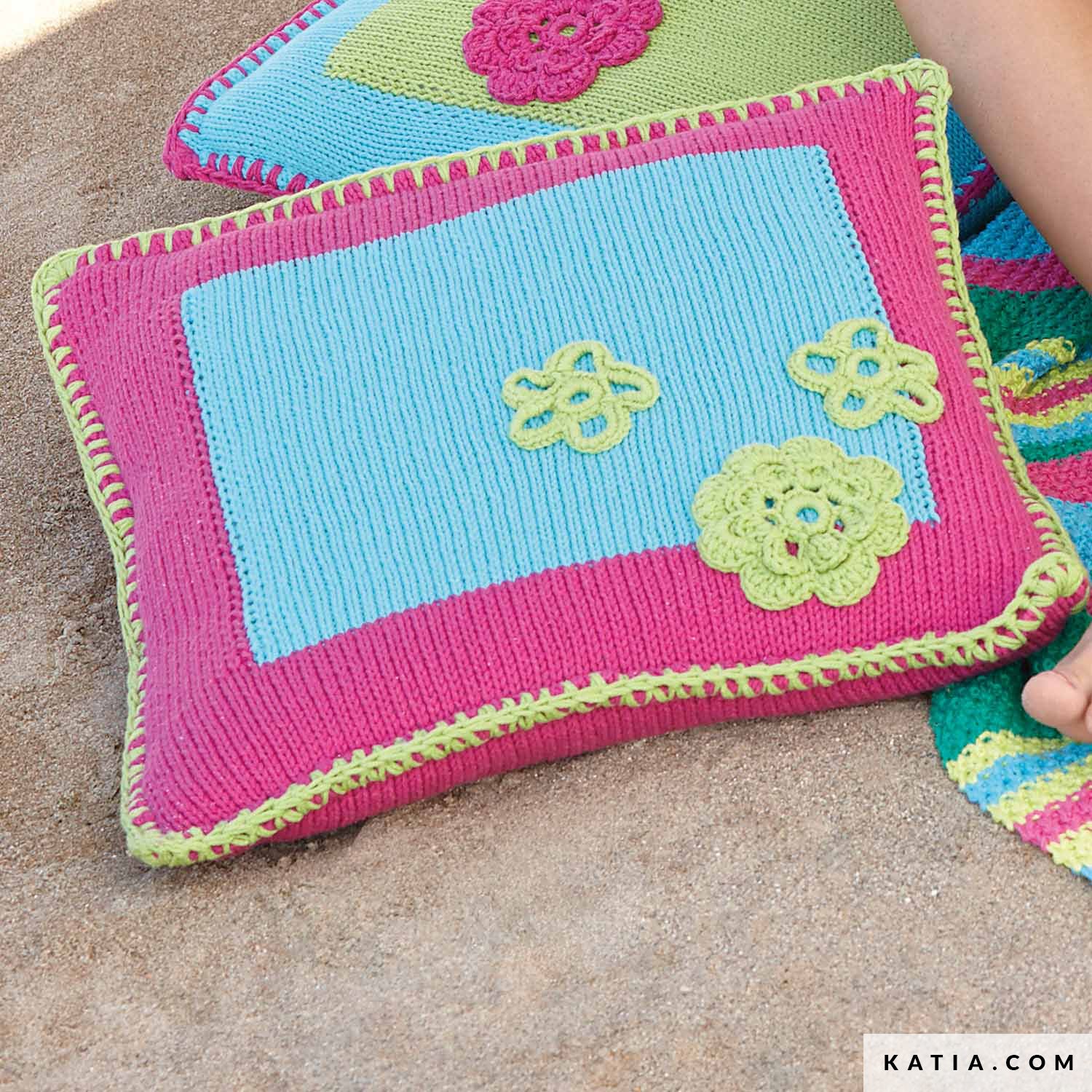 patron tricoter tricot crochet habitat coussin printemps ete katia 6921 42c g