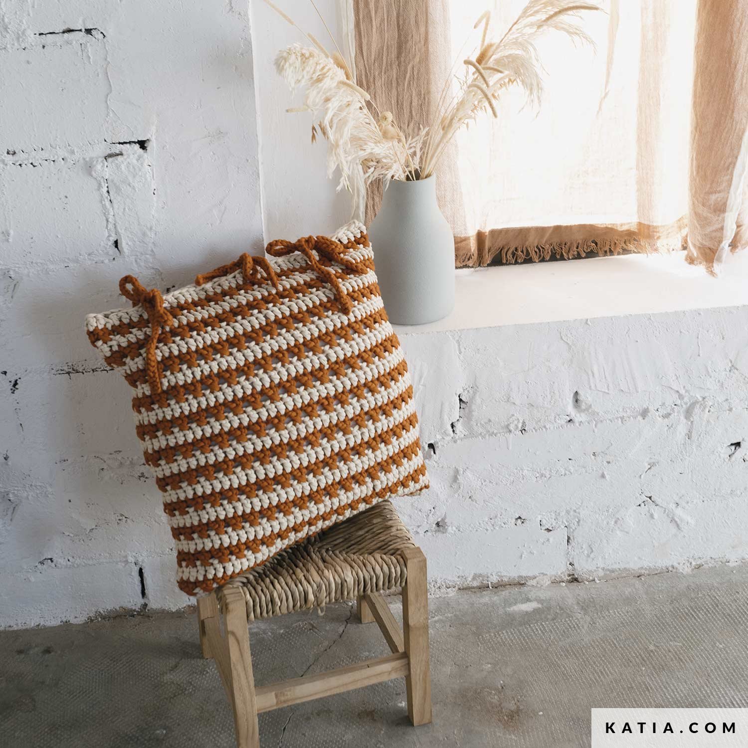 anleitung stricken hakeln heimtextilien kissen fruhjahr sommer katia 8035 384 02 g