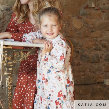 abito a maniche lunghe con chiusura frontale con bottoni 17b 5516 katia p