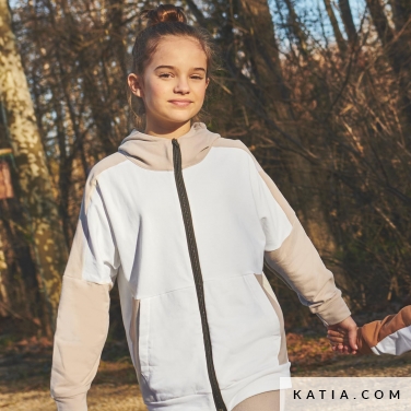 modello di cucito felpa con cerniera e cappuccio 18b 5520 katia p