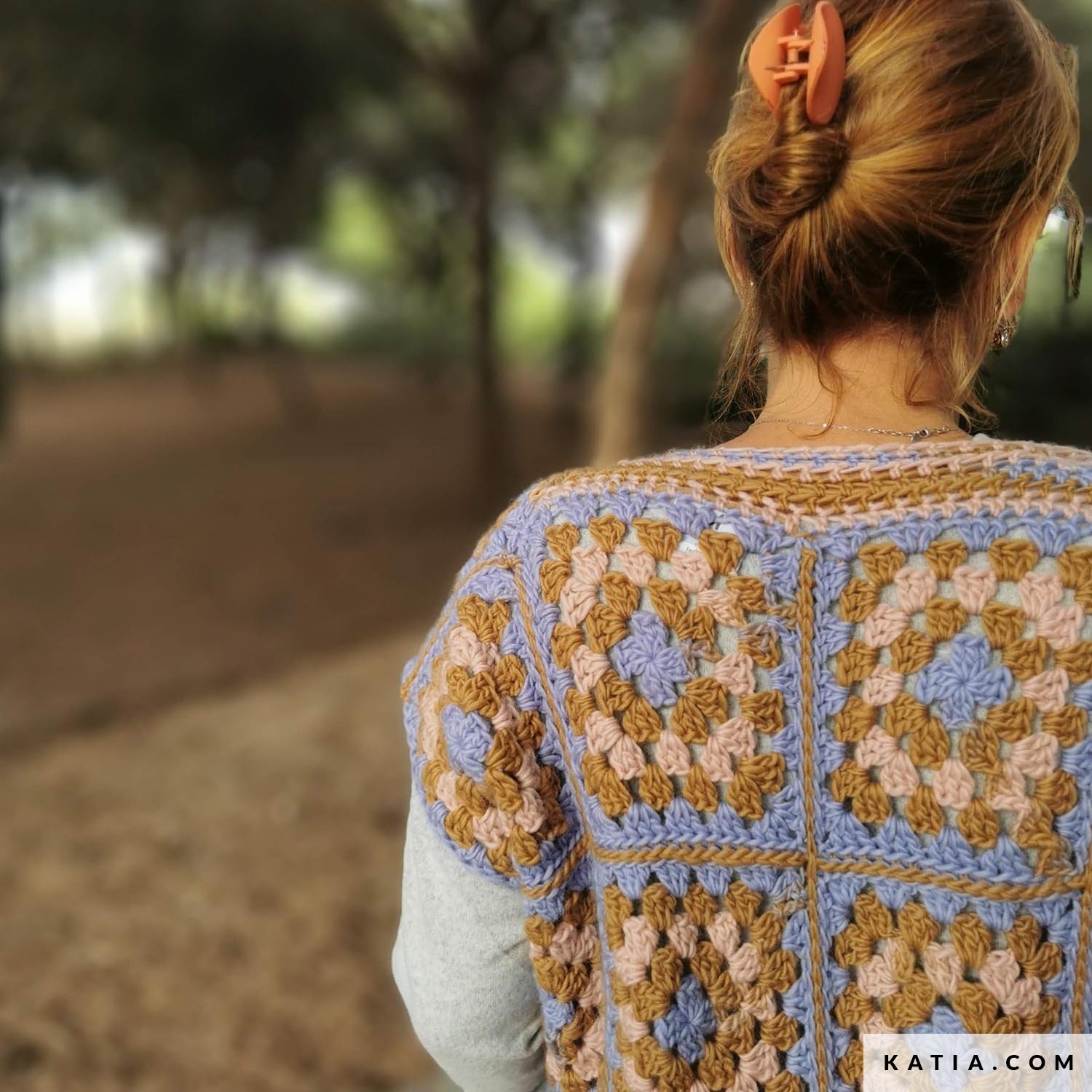 Instagranny Pack Easy granny squares vest by Oh Mami! kit