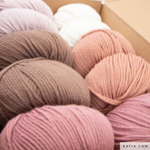 Pack of 10 balls of Katia Super Merino kit