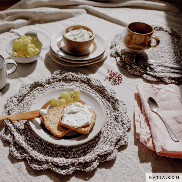 Bonbonnière amusante au crochet - Chez