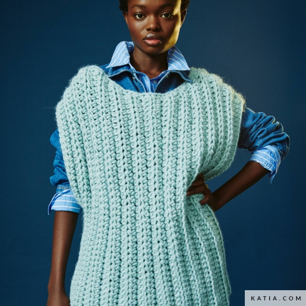 WOW! Maxi Crochet Vest Kit by Jeanne - kit | Katia.com