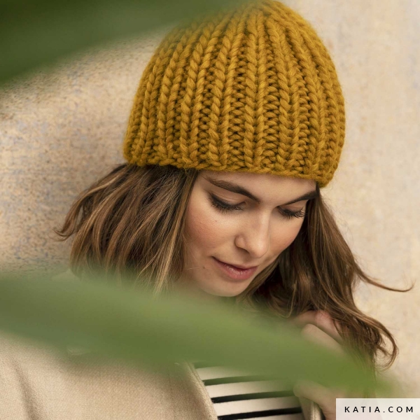 cappellino ai ferri circolari