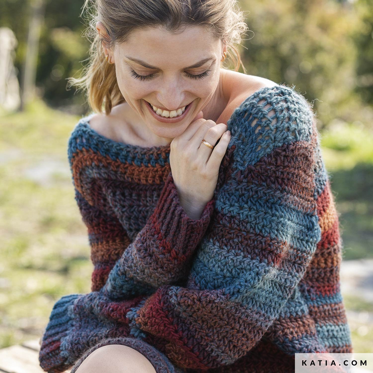 Dress - Woman - Autumn / Winter - models & patterns | Katia.com Dress - Woman - Autumn / Winter - models & patterns | Katia.com