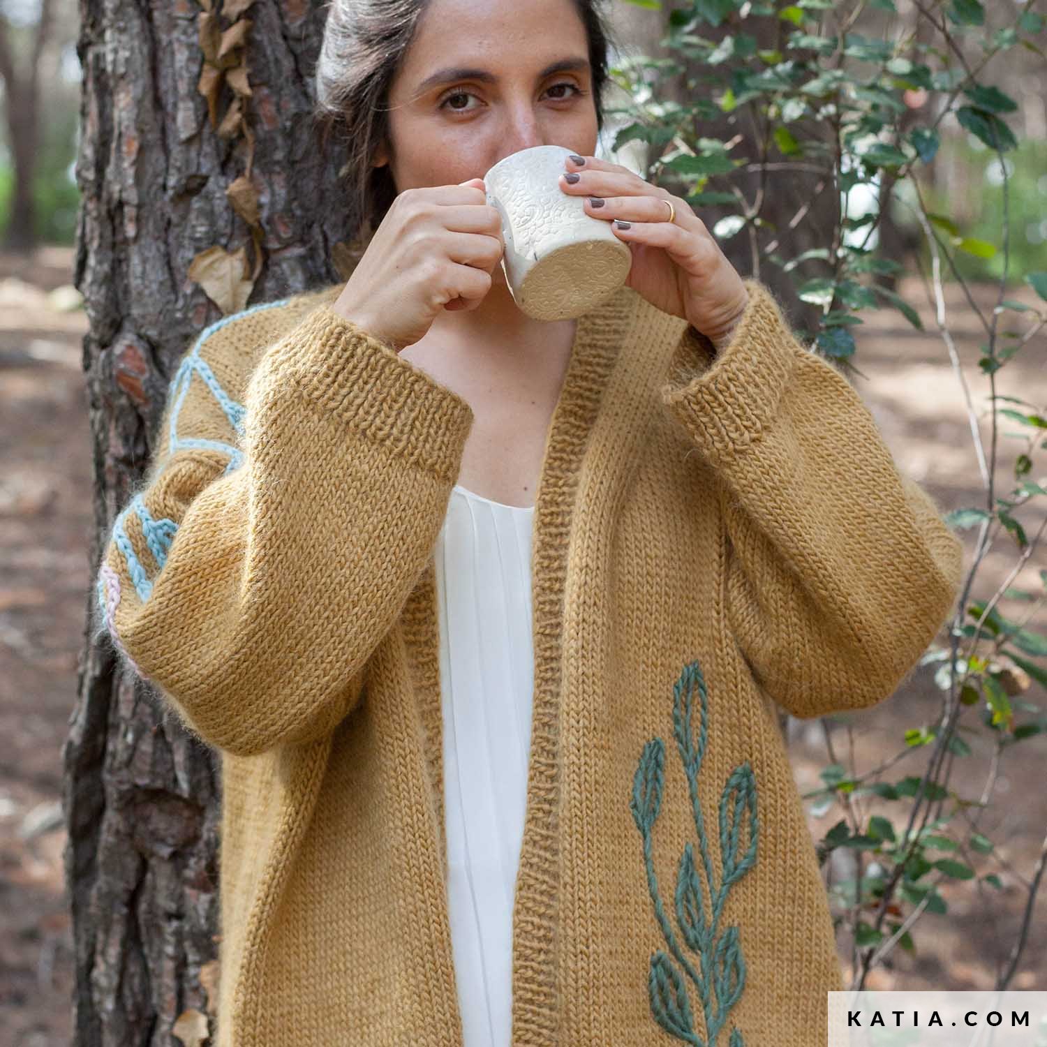 Jacket - Woman - Autumn / Winter - models & patterns | Katia.com