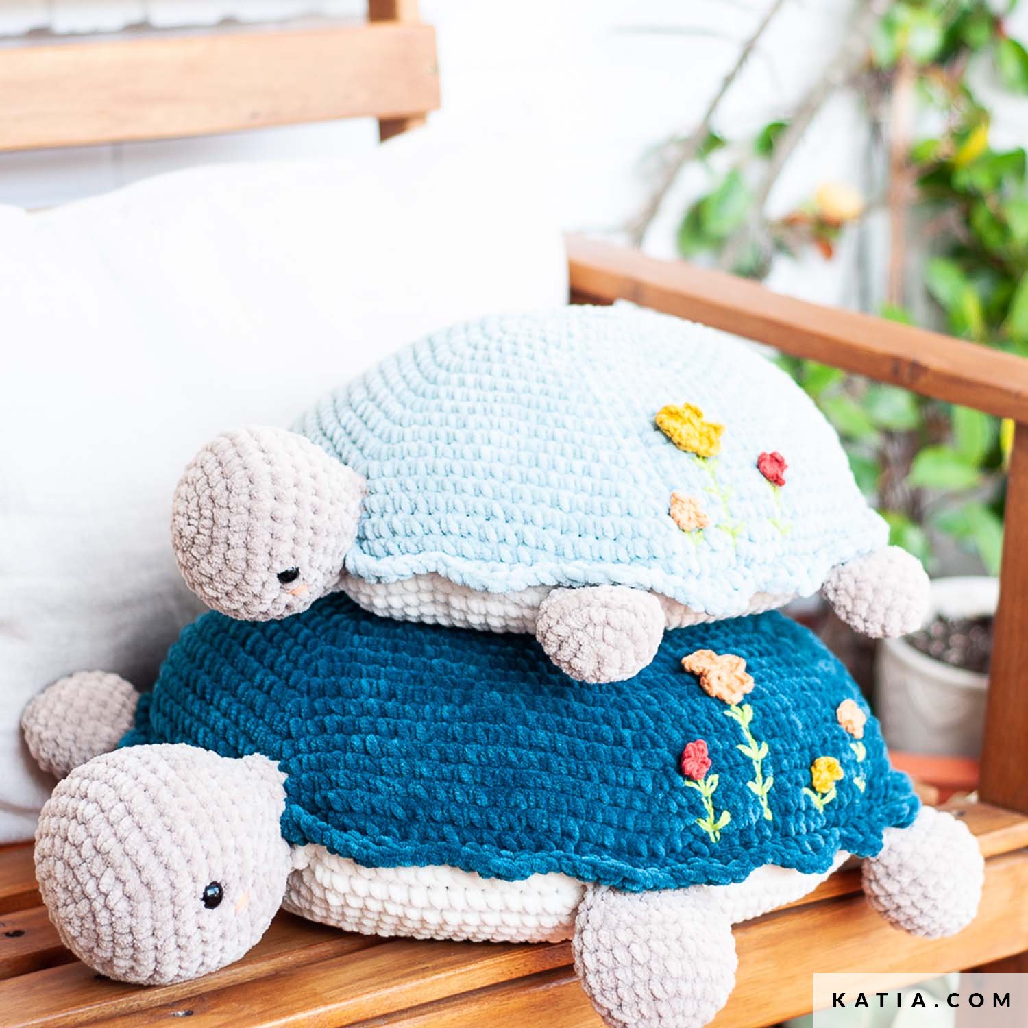 Amigurumi - Home - Autumn / Winter - models & patterns | Katia.com
