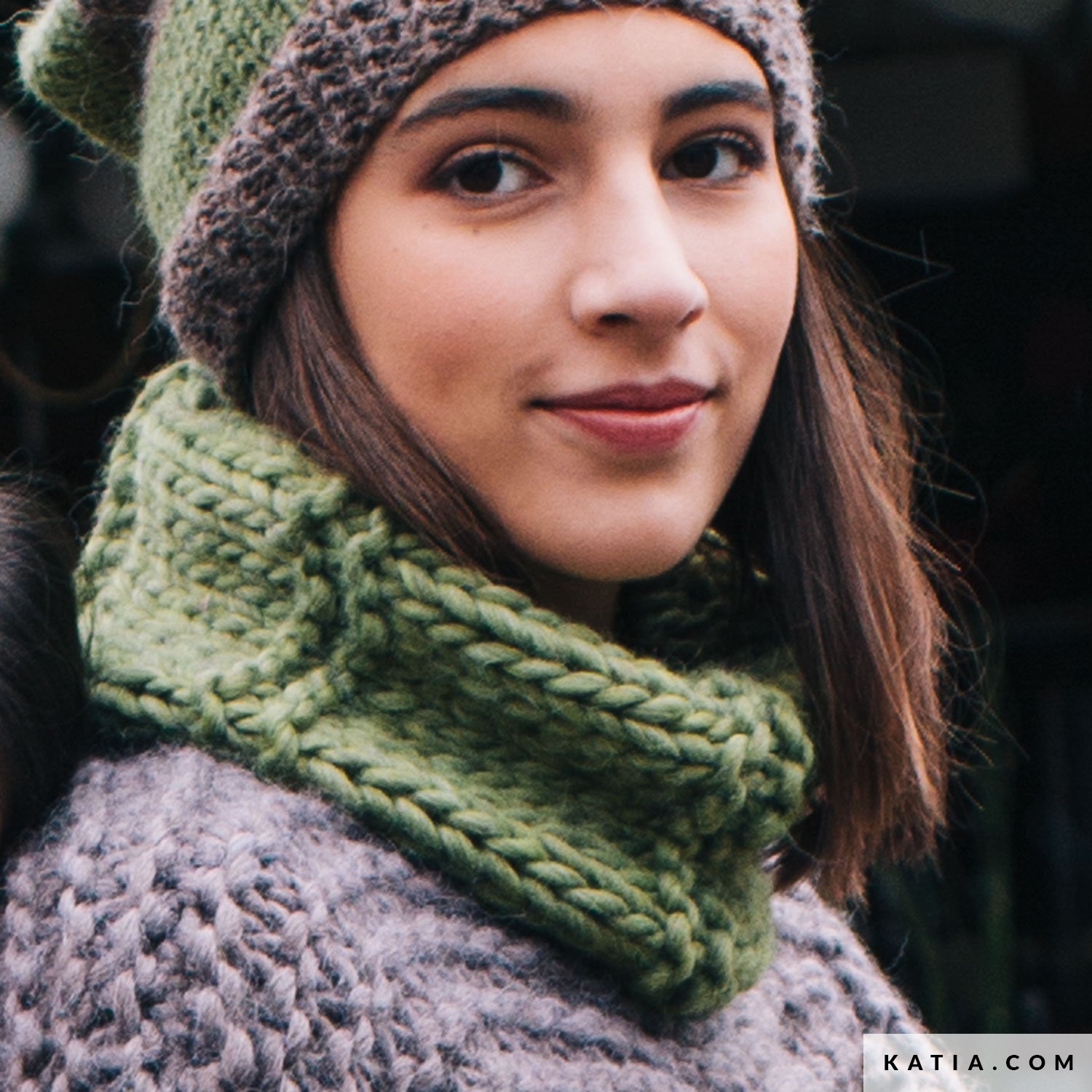 Ladies Turquoise Knitted Close Fitting Neckwarmer, Womens
