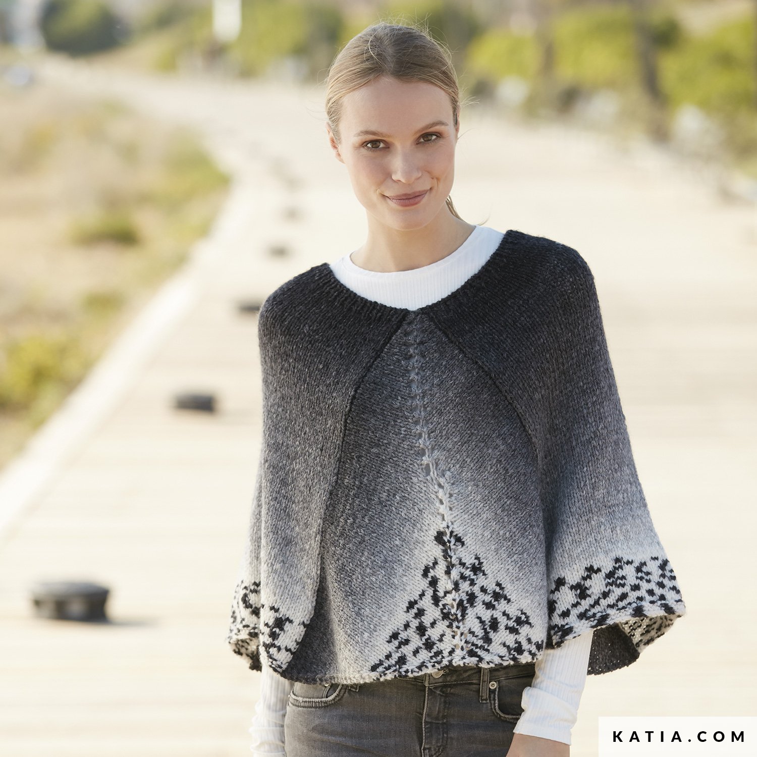 Poncho Femme Léger Et Doux - Style Bohème à Franges - Taille Unique 105x70 Cm - Pour Toutes Les Saisons - Cachemire Artificiel