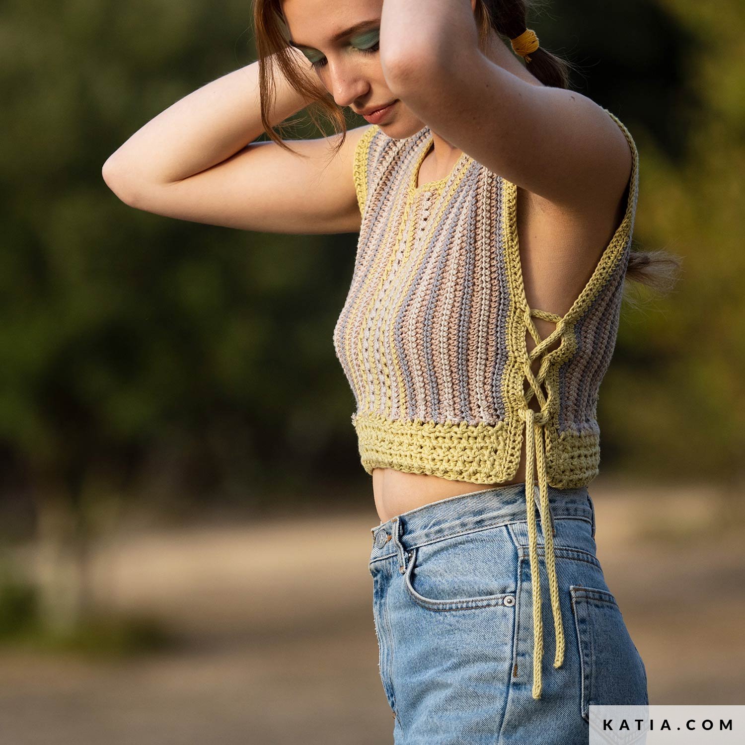 https://www.katia.com/files/mod/6168/pattern-knit-crochet-woman-top-spring-summer-katia-6168-4-g.jpg