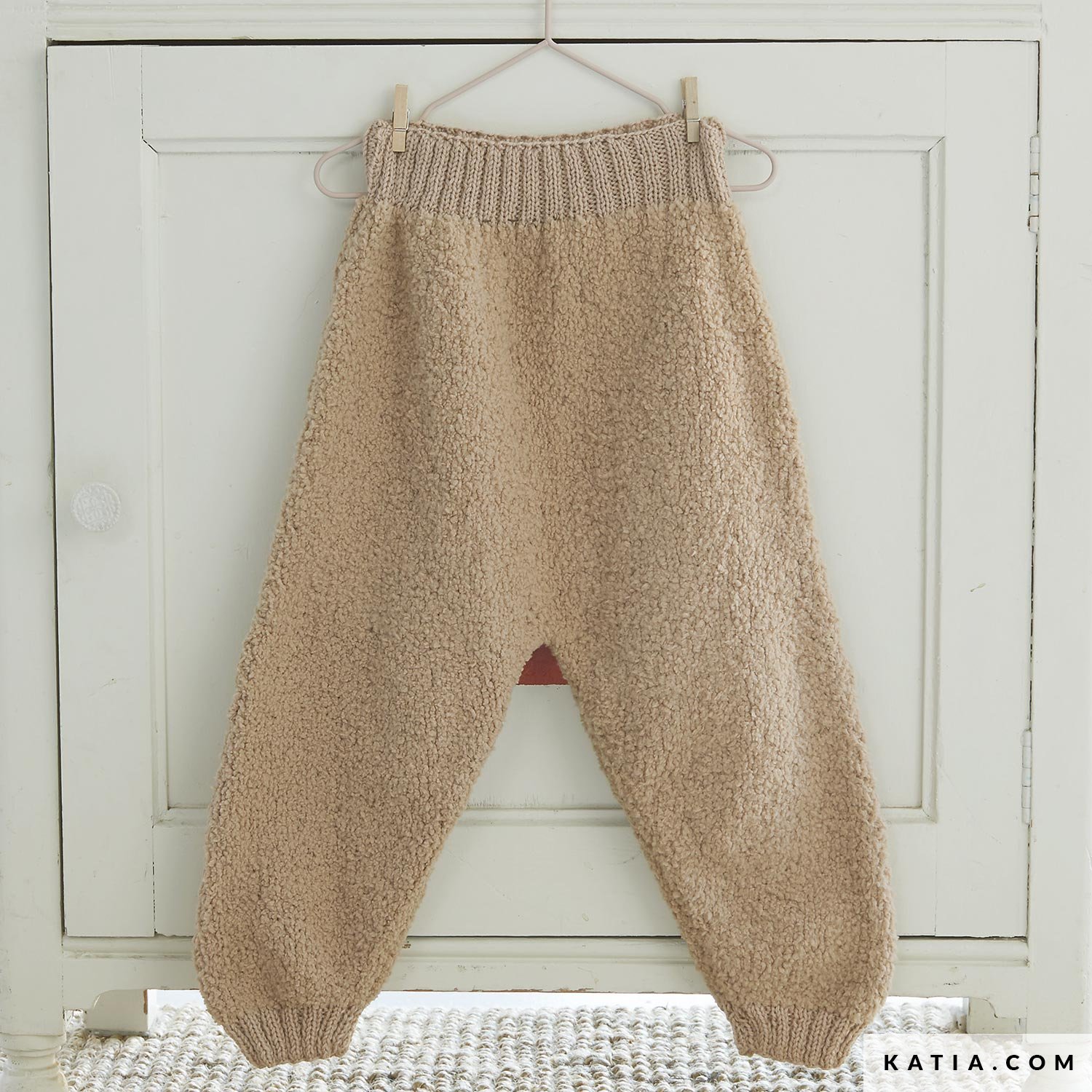 patroon breien haken baby broek herfst winter katia 6181 35 g