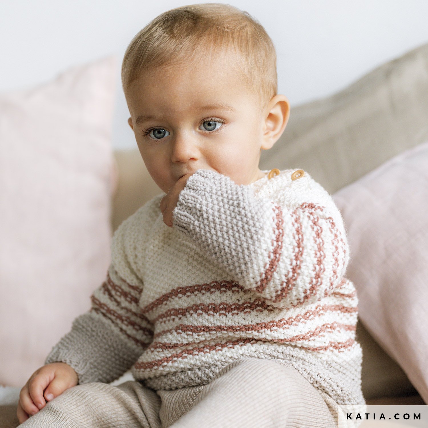 Pull bébé layette tricoter sur mesure