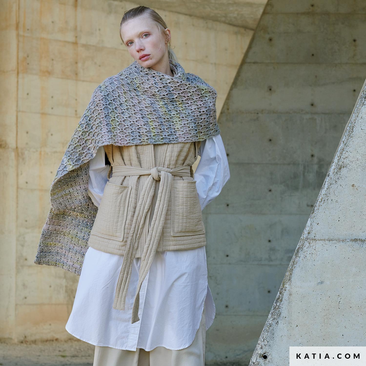 Chal - Mujer Otoño Invierno patrones | Katia.com