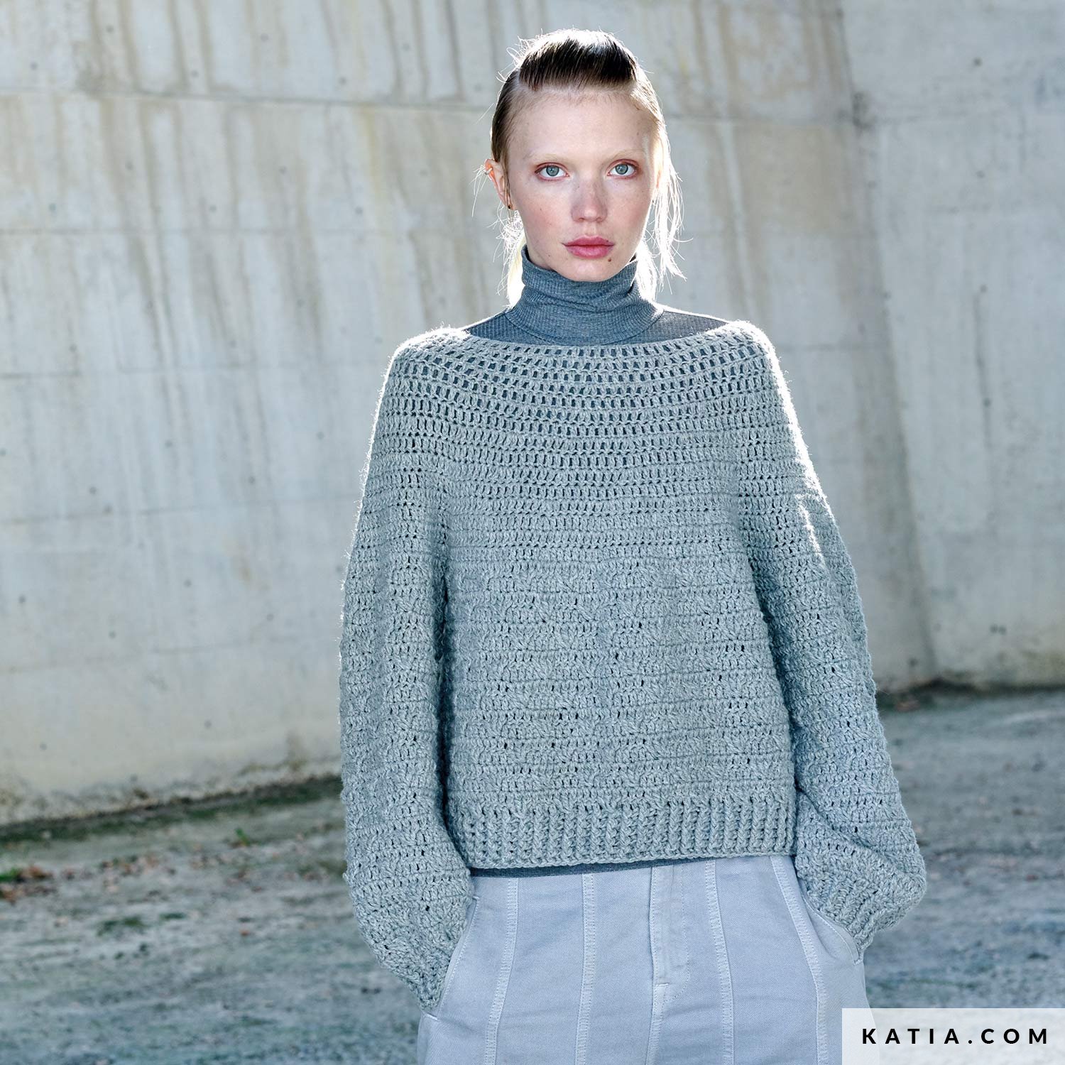 Petitioner Mathematics Exchangeable Sweater - Woman - Autumn / Winter - models & patterns | Katia.com Petitioner Mathematics Exchangeable Sweater - Woman - Autumn / Winter - models & patterns | Katia.com