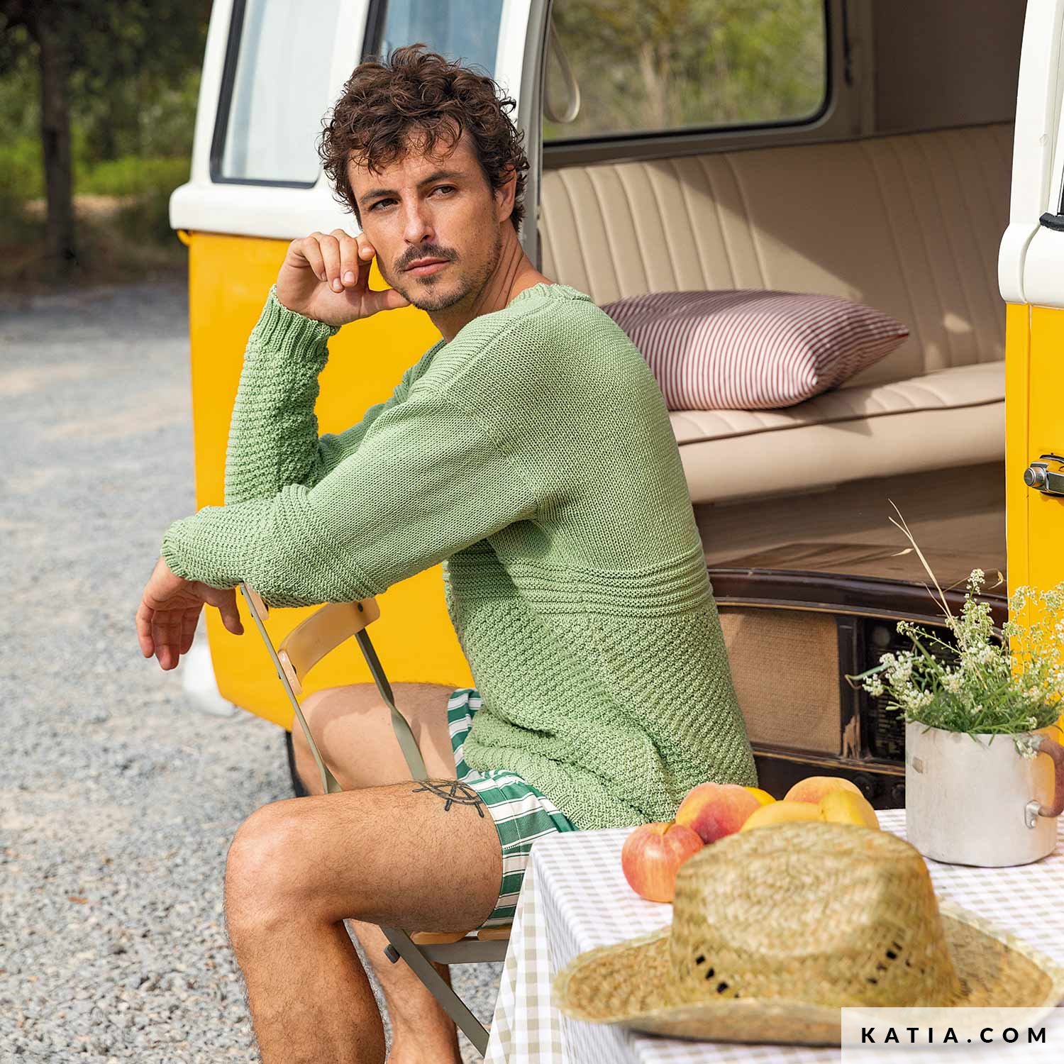 Sweater - Man - Spring / Summer - models & patterns | Katia.com