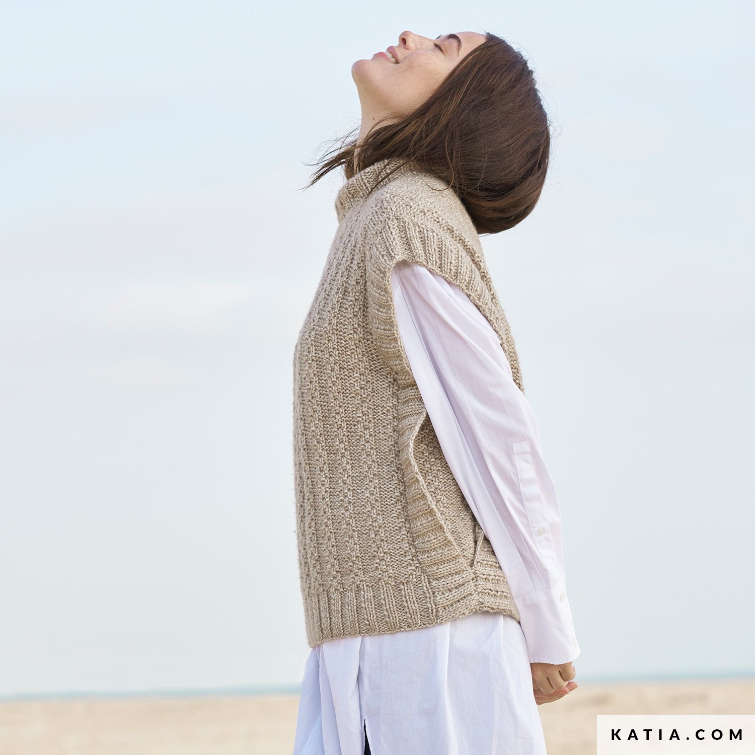 Chaqueta mujer velvet bordada sin mangas - TRICOT