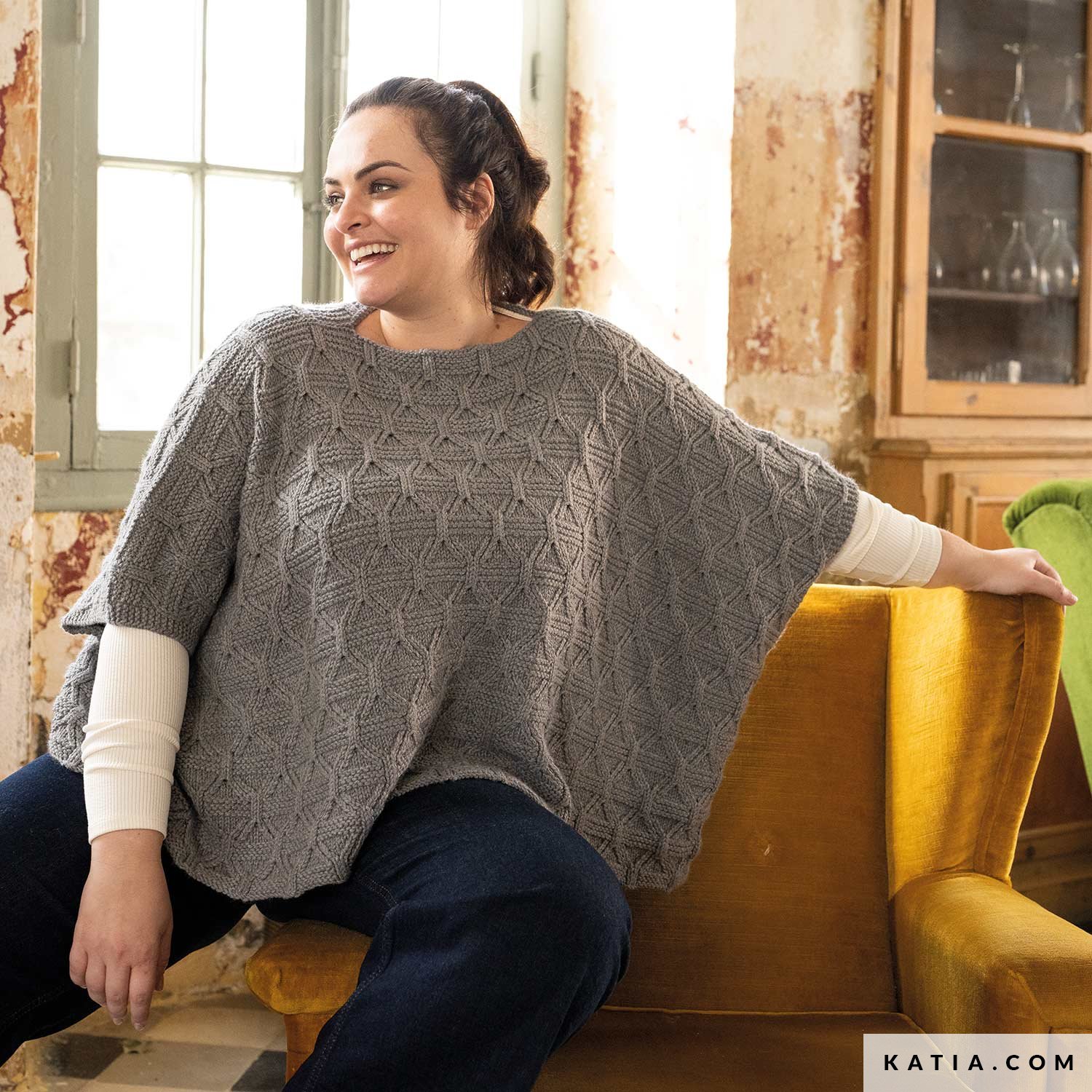 Poncho - Woman - Autumn / Winter - models & patterns | Katia.com