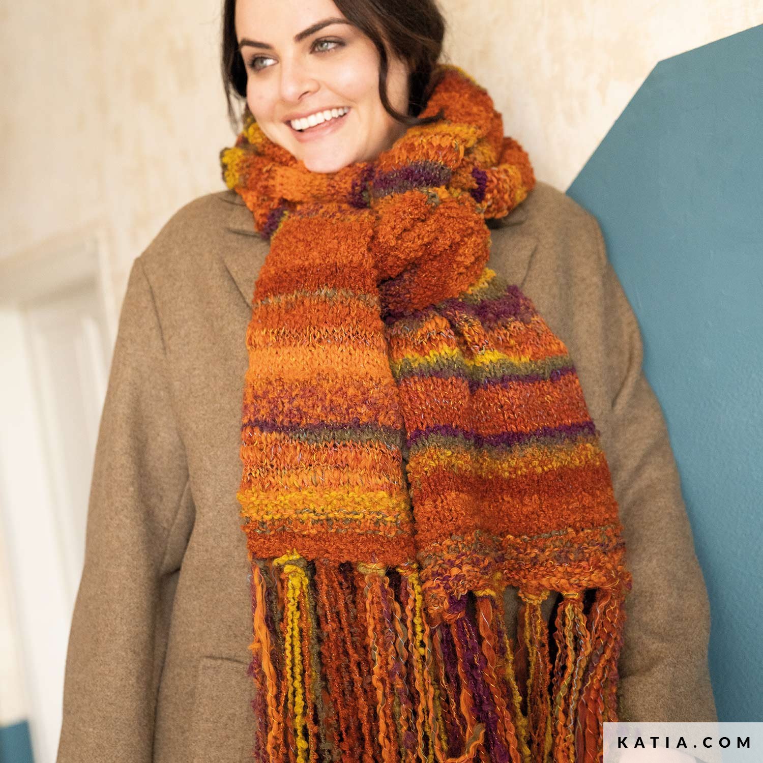 Scarf - Woman - Autumn / Winter - models & patterns | Katia.com