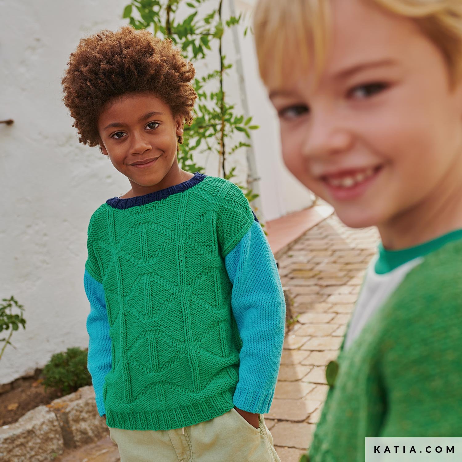 Kids sweater knitting shop