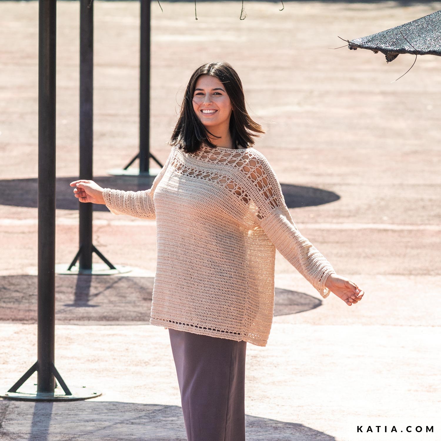 Blouson - Woman - Spring / Summer - models & patterns | Katia.com