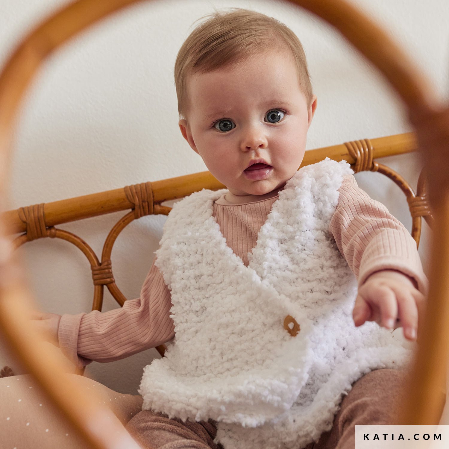 Vest - Baby - Autumn / Winter - models & patterns | Katia.com