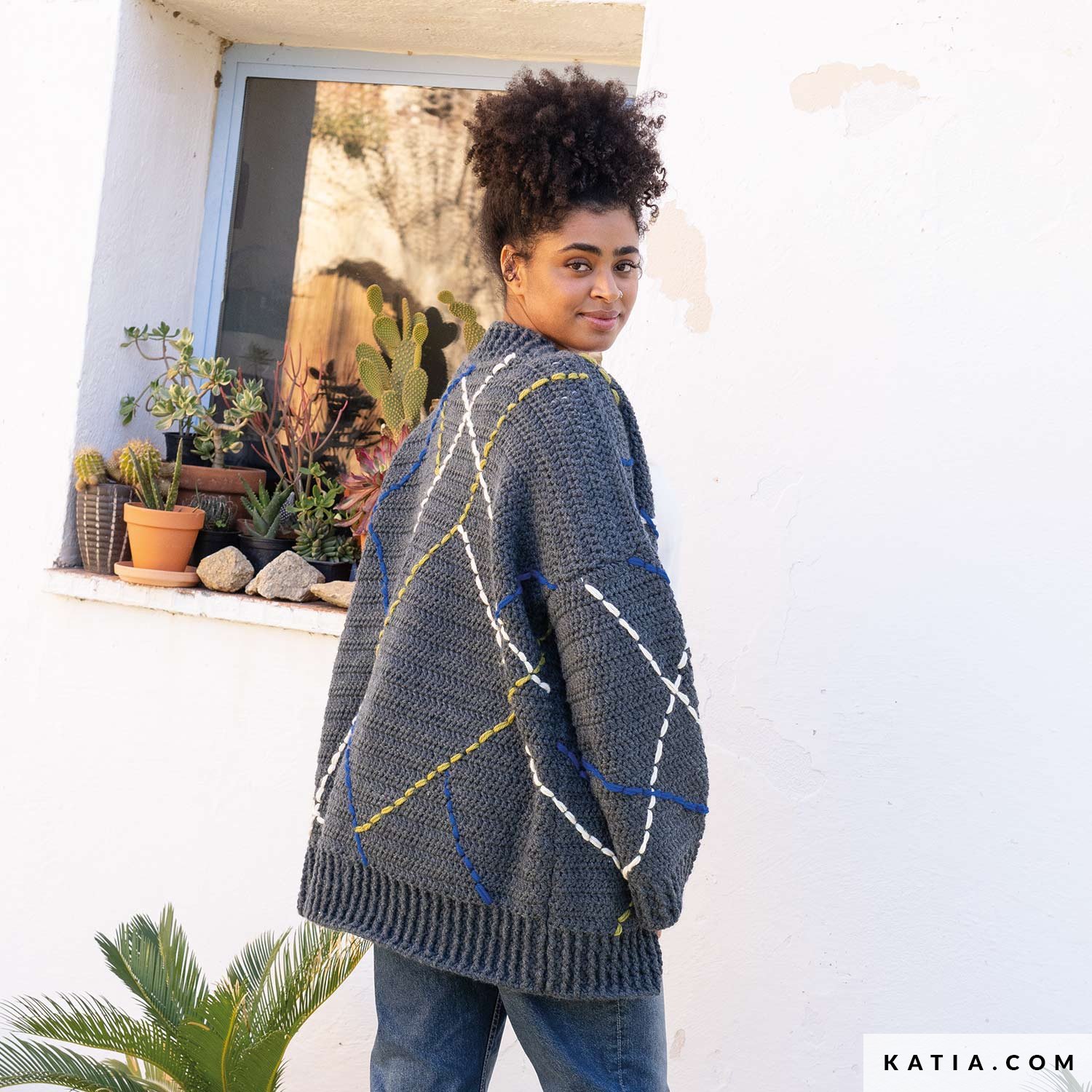 Jacket - Woman - Autumn / Winter - models & patterns | Katia.com
