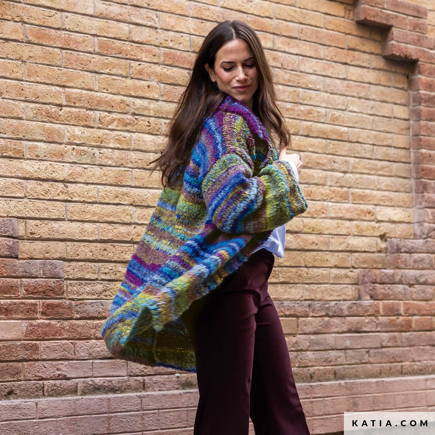 Jacket - Woman - Autumn / Winter - models & patterns | Katia.com Jacket - Woman - Autumn / Winter - models & patterns | Katia.com