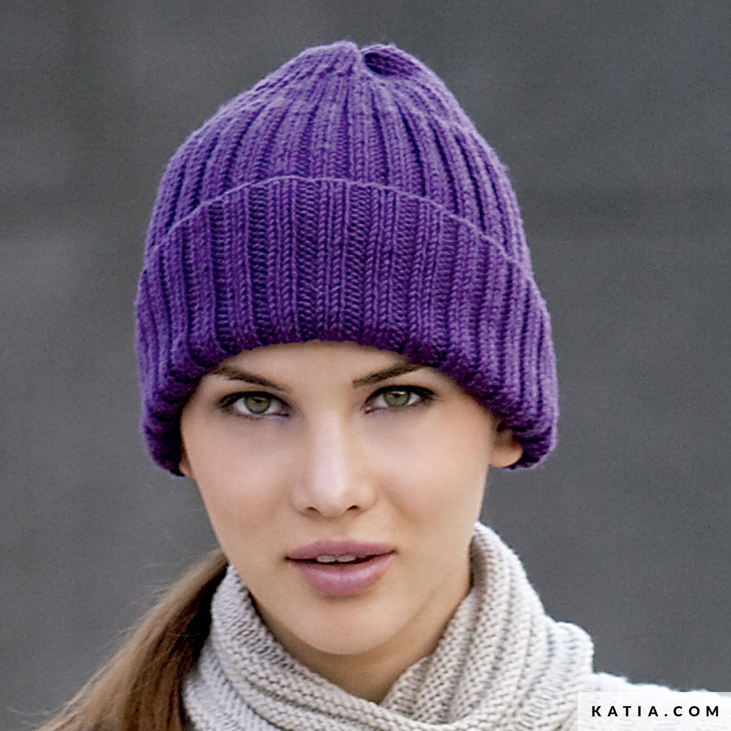 Berretto Di Lana Lavorato A Mano Con Fiore All'uncinetto In Grigio - Italia - Foto 13