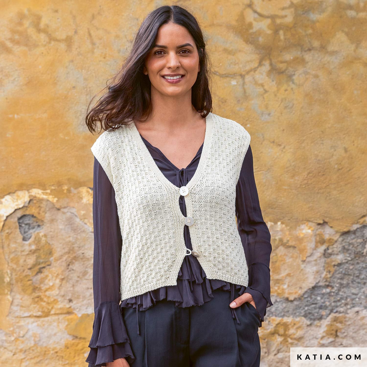Vest - Woman - Spring / Summer - models & patterns | Katia.com