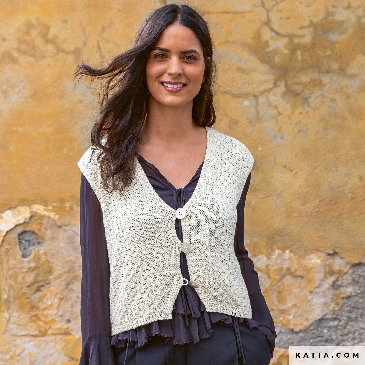 Vest - Woman - Spring / Summer - models & patterns | Katia.com