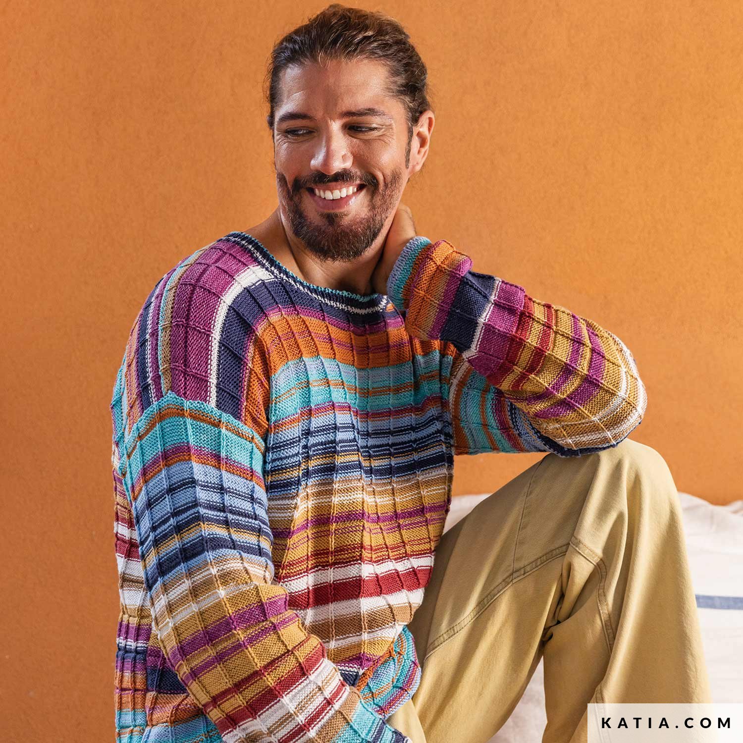 Sweater - Man - Spring / Summer - models & patterns | Katia.com Sweater - Man - Spring / Summer - models & patterns | Katia.com