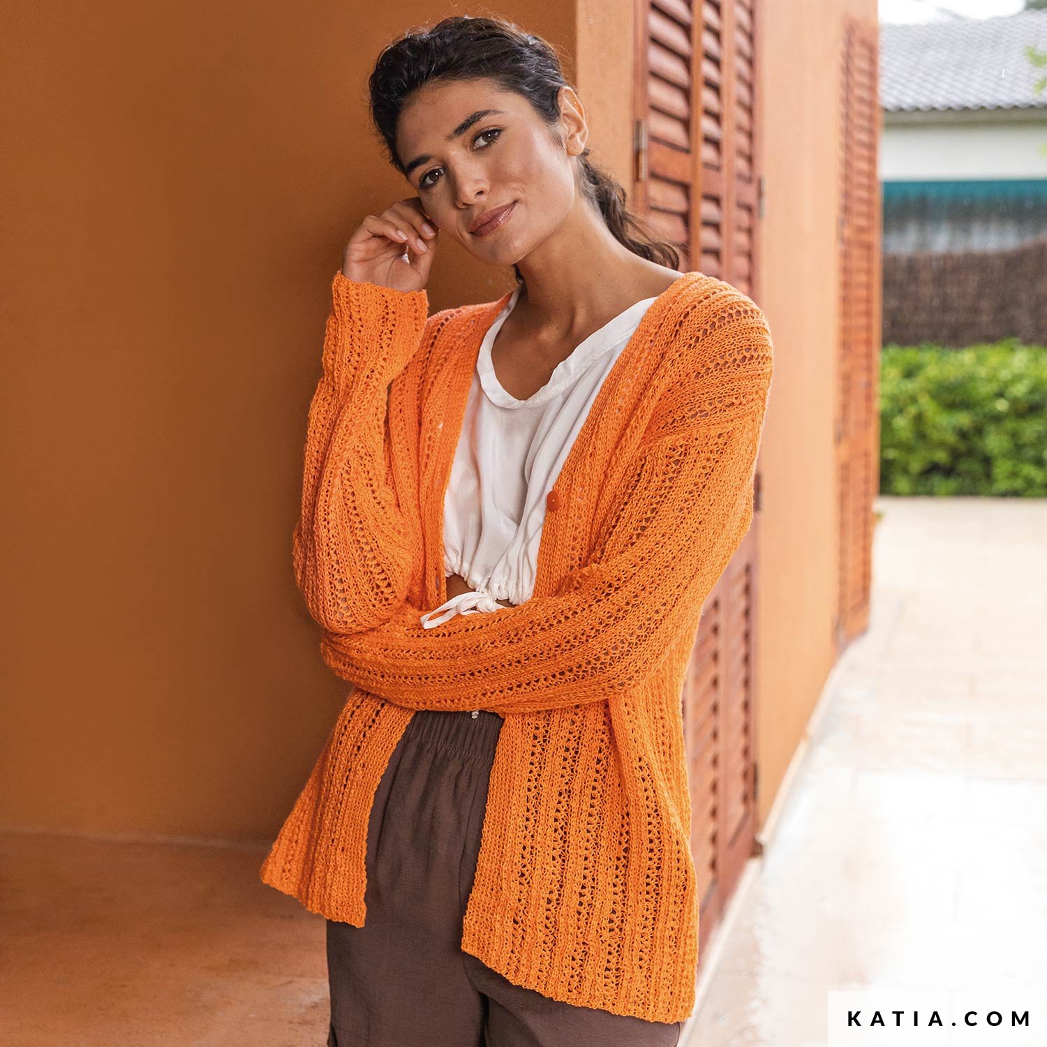 pattern-knit-crochet-woman-