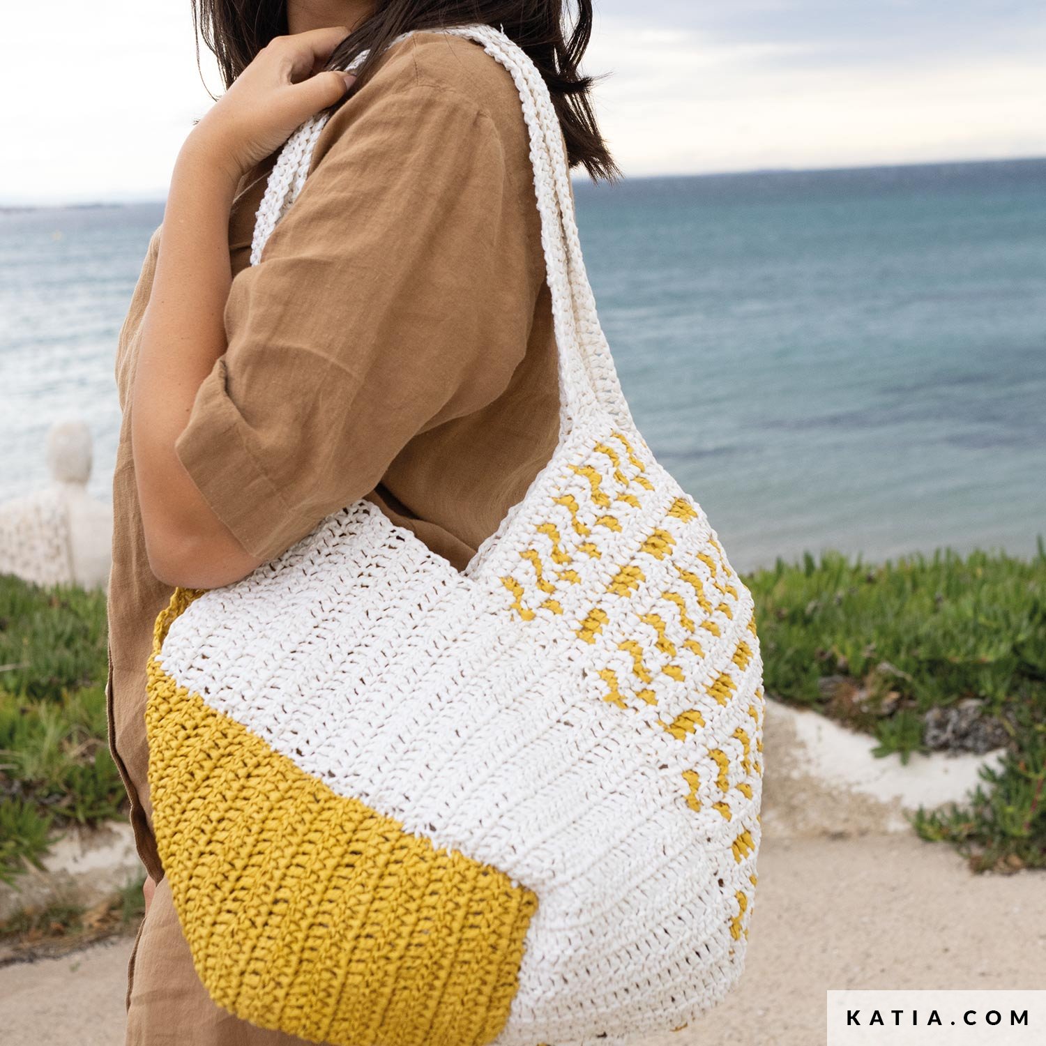 Bag - Woman - Spring / Summer - models & patterns | Katia.com