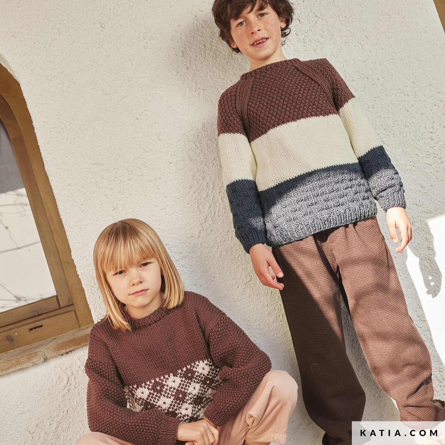 Kit Tricot Stitch & Story – Pull Enfant Peanuts – Laine Mérinos Marron – Neuf
