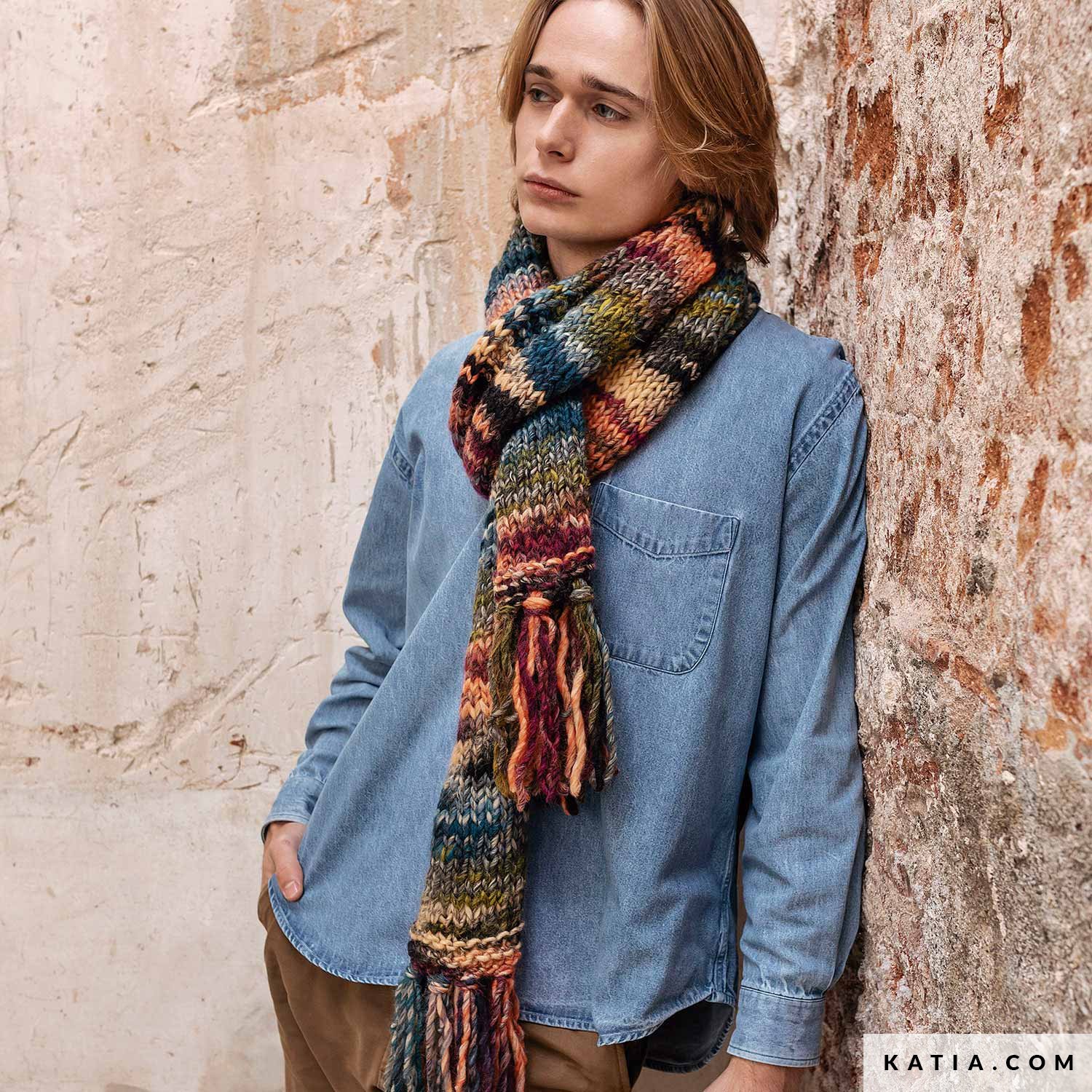 Superficie lunar usted está una taza de Bufanda - Hombre - Otoño / Invierno - patrones | Katia.com