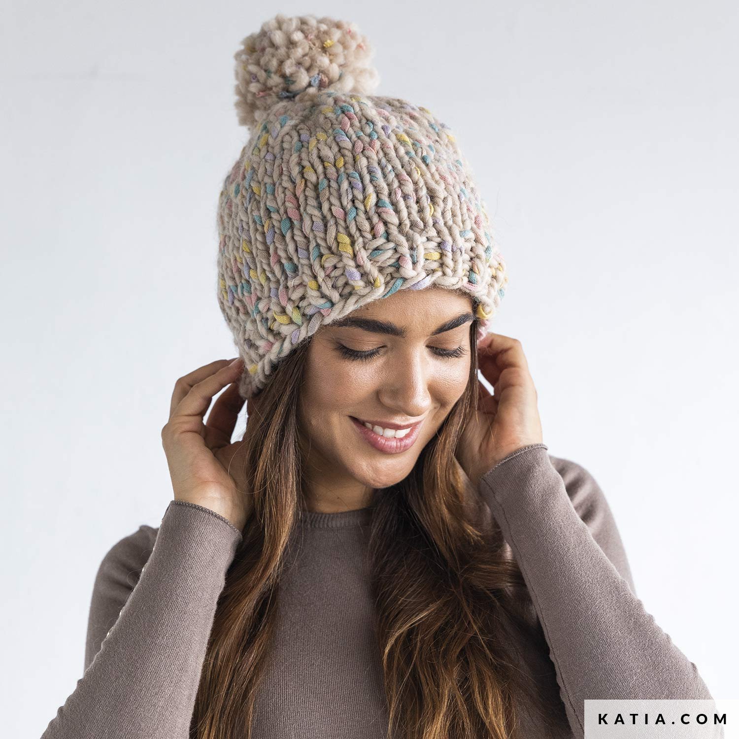 pattern-knit-crochet-woman-cap