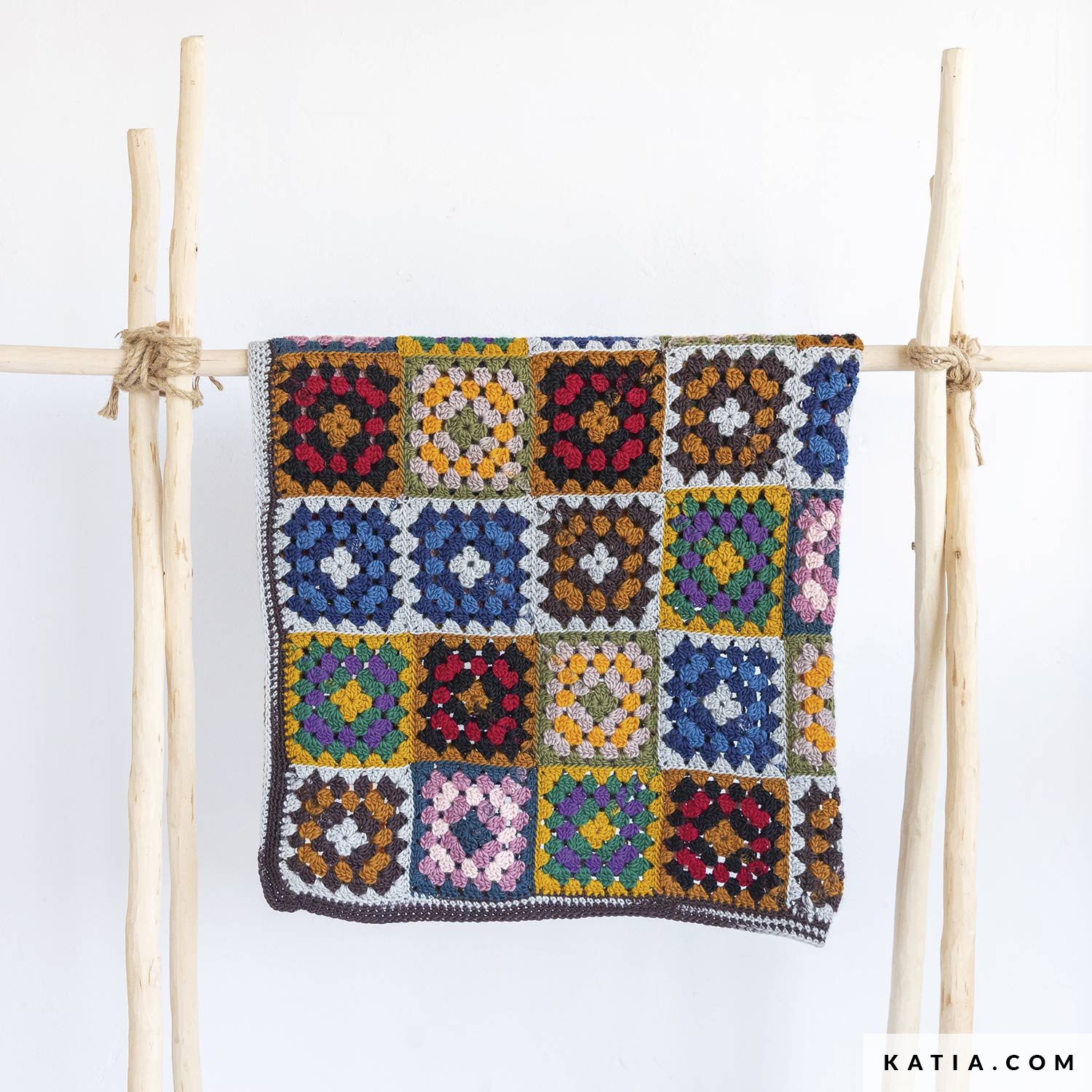 Free Granny Square Crochet Pattern: 4 Floral Motifs, cypress