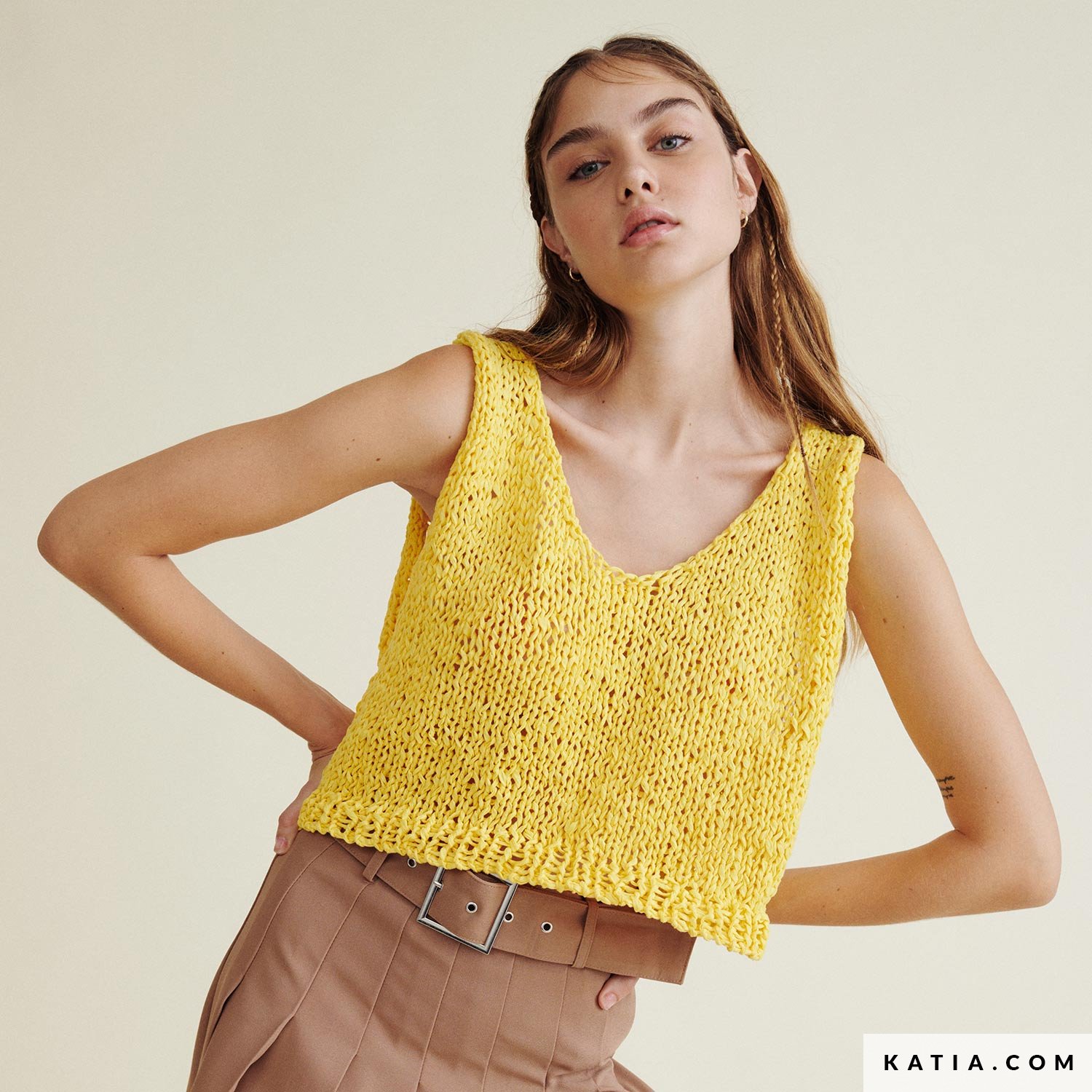 pattern-knit-crochet-woman-top