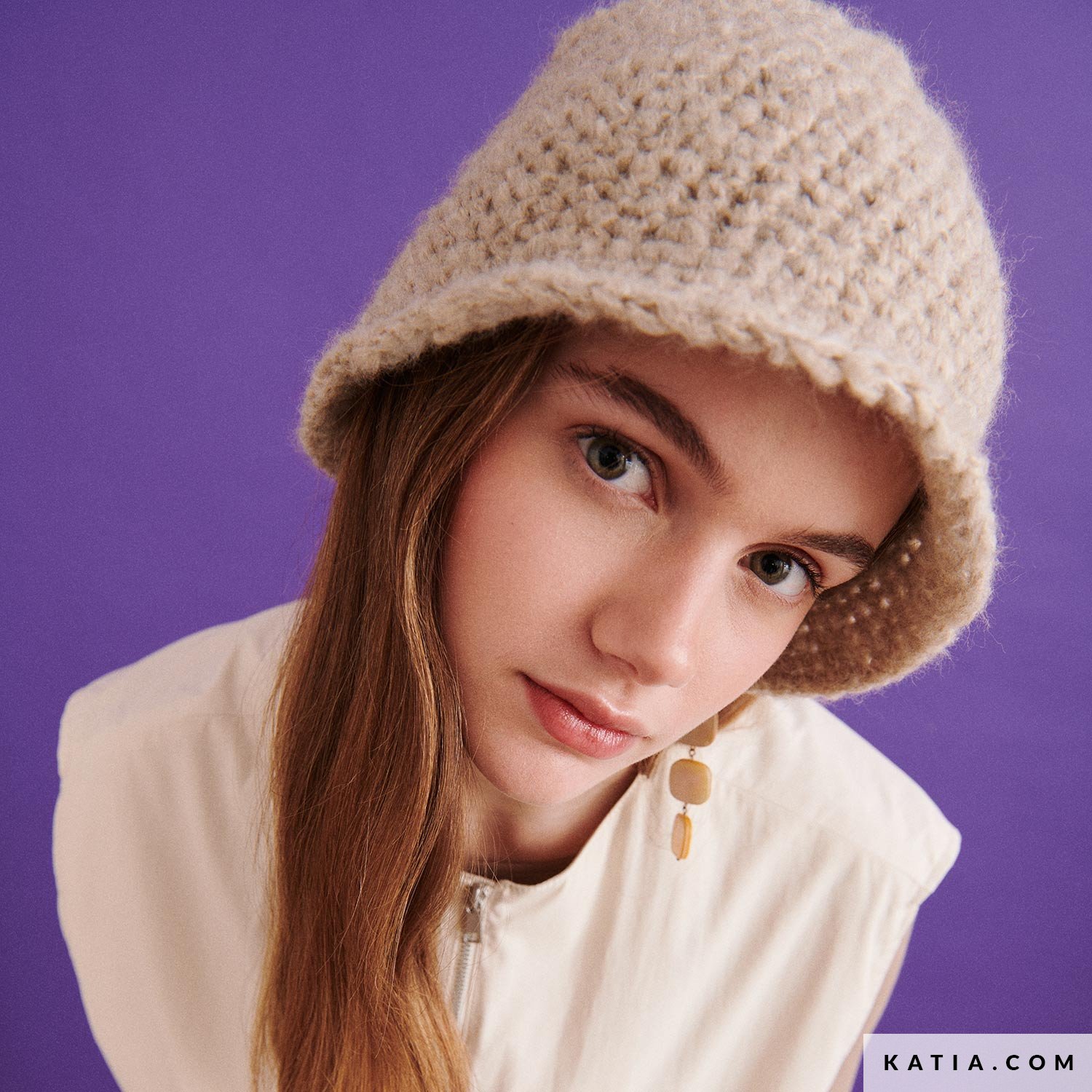 Cap - Woman - Autumn / Winter - models & patterns | Katia.com