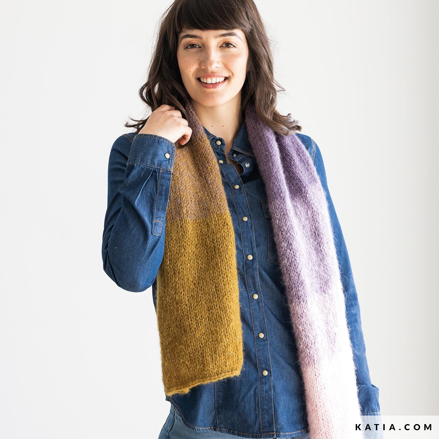 Scarf - Woman - Autumn / Winter - models & patterns | Katia.com