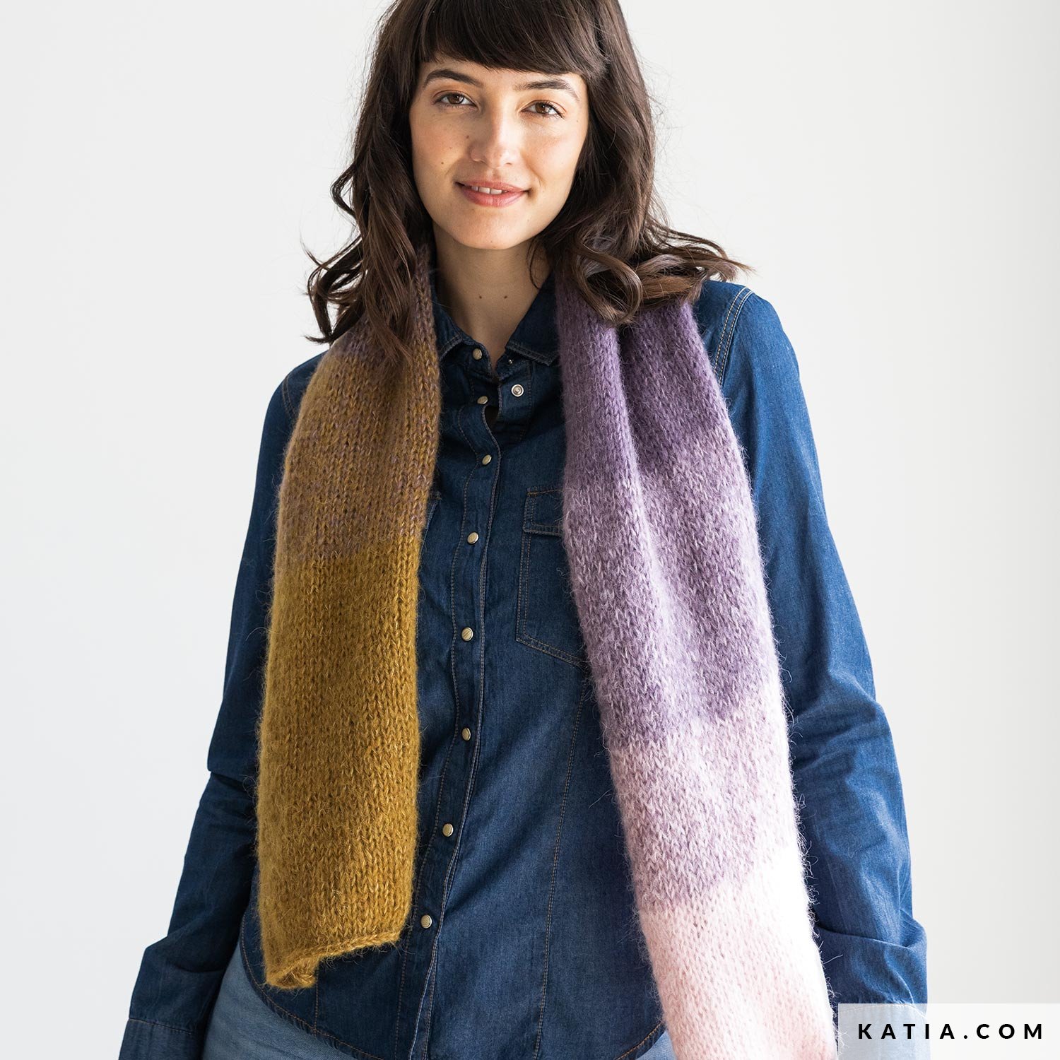 Scarf - Woman - Autumn / Winter - models & patterns | Katia.com