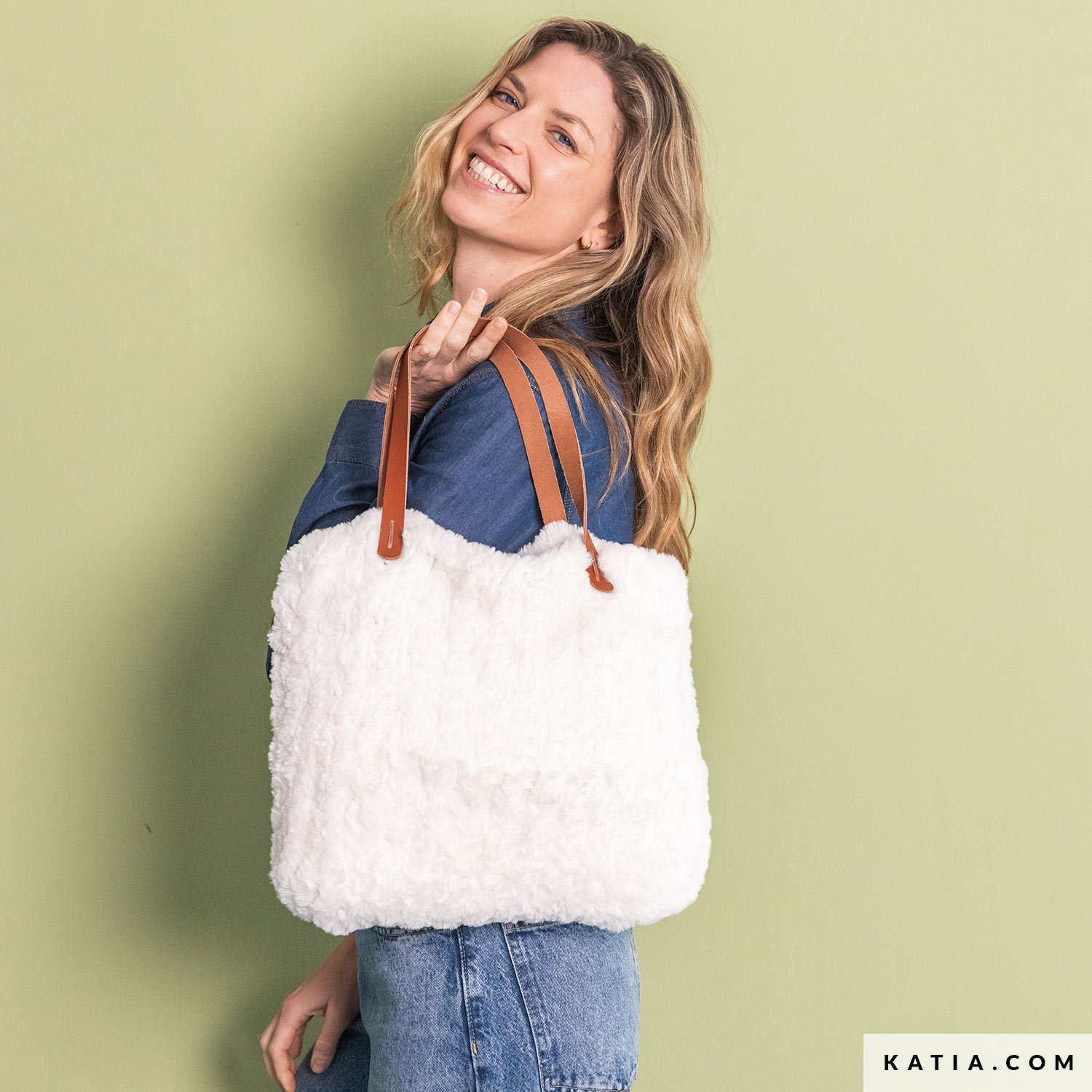 Bag - Woman - Autumn / Winter - models & patterns | Katia.com