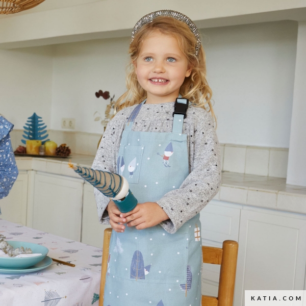 More Like Home: Child-size Play Oven Mitts (and reversible apron)