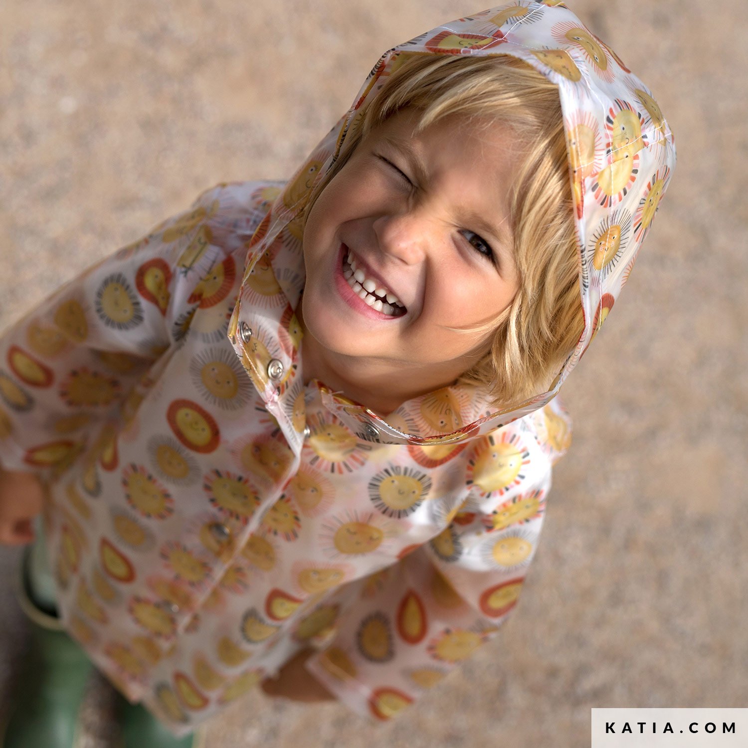 Sewing pattern Rain jacket made from Little translucent fabric