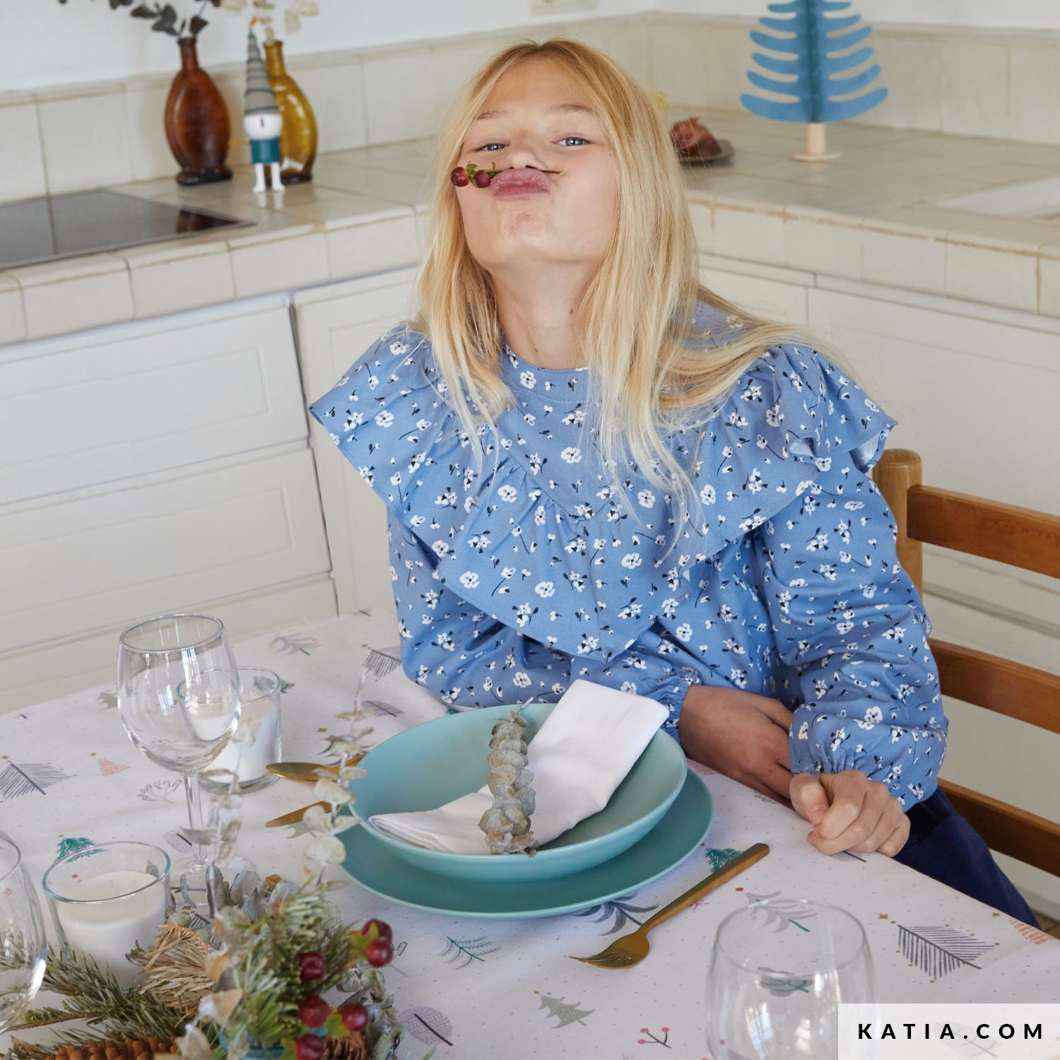 Sewing pattern Long sleeve blouse with frill on front