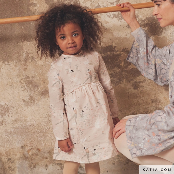 Patron de couture robe a jupe froncee pour fille Katia