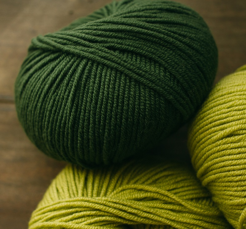 5 green yarn shades to follow the autumnal trend of 2022