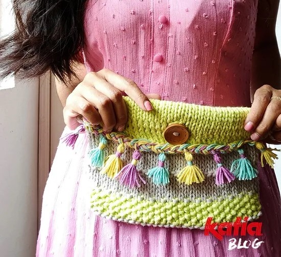 How to make a tassel clutch bag - FREE Knitting PATTERN 